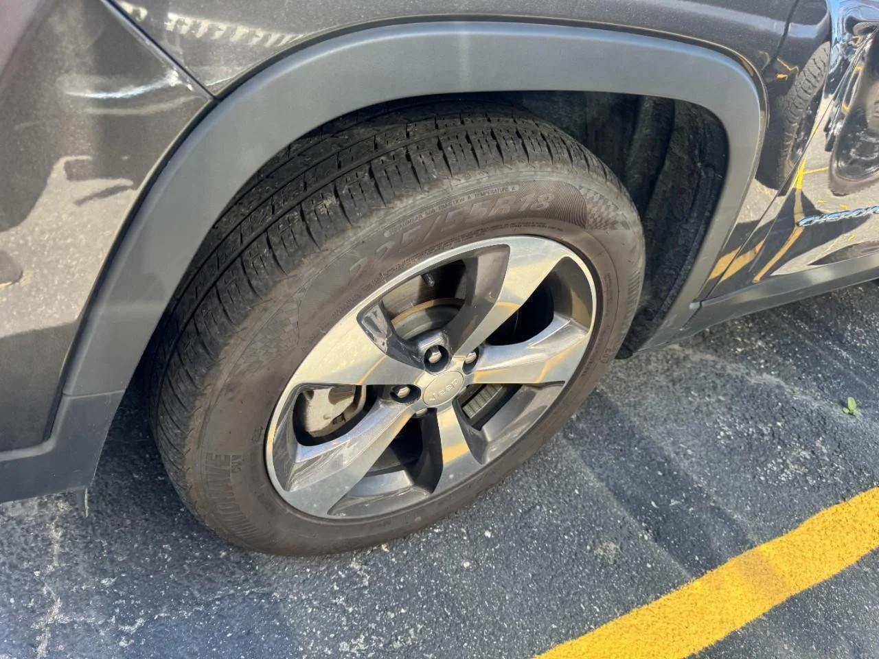 Used 2019 Granite Crystal Clearcoat Metallic Jeep Limited FWD image 7
