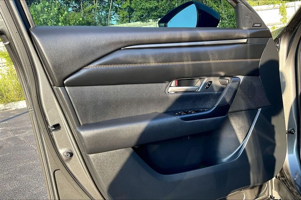 Used 2025 Gray Mazda Premium image 23