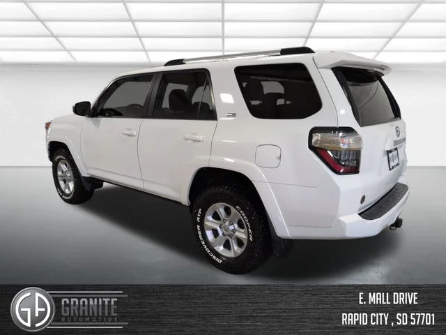 Used 2022 White Toyota SR5 image 4