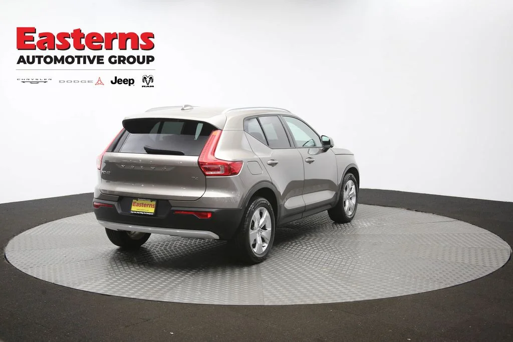 Used 2022 Brown Volvo Momentum image 42