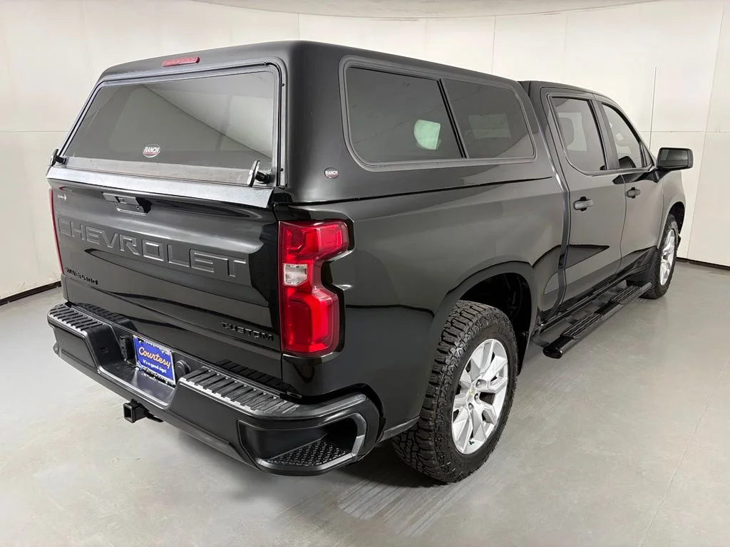 Used 2020 Black Chevrolet Custom image 10