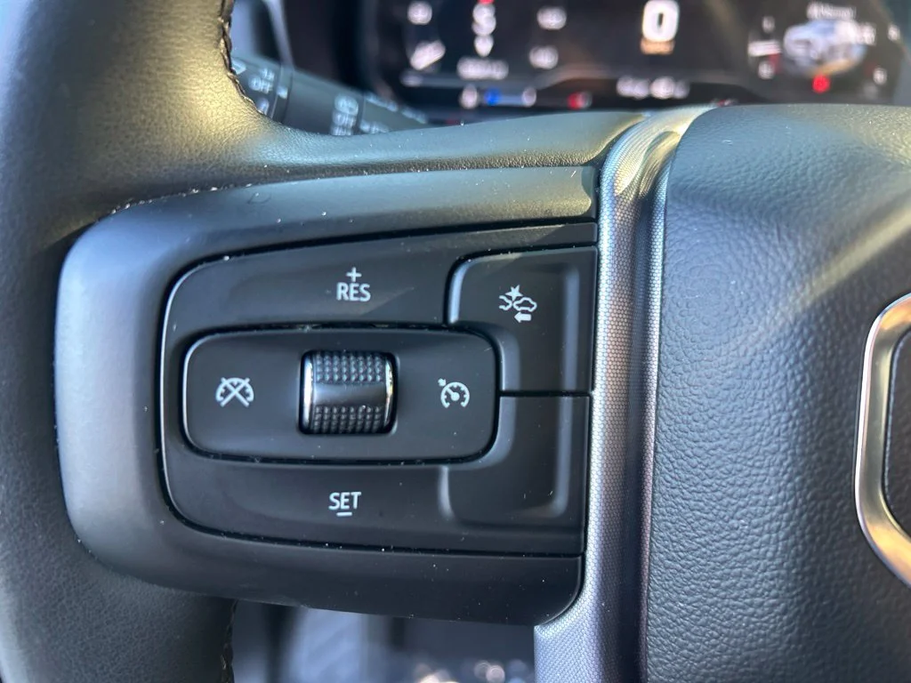 Used 2023 Silver GMC SLT image 17