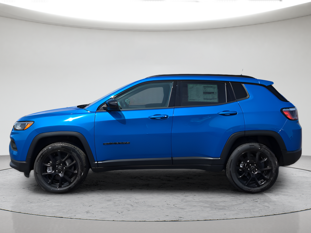 New 2026 Hydro Blue Pearl-Coat Exterior Paint Jeep Latitude image 6