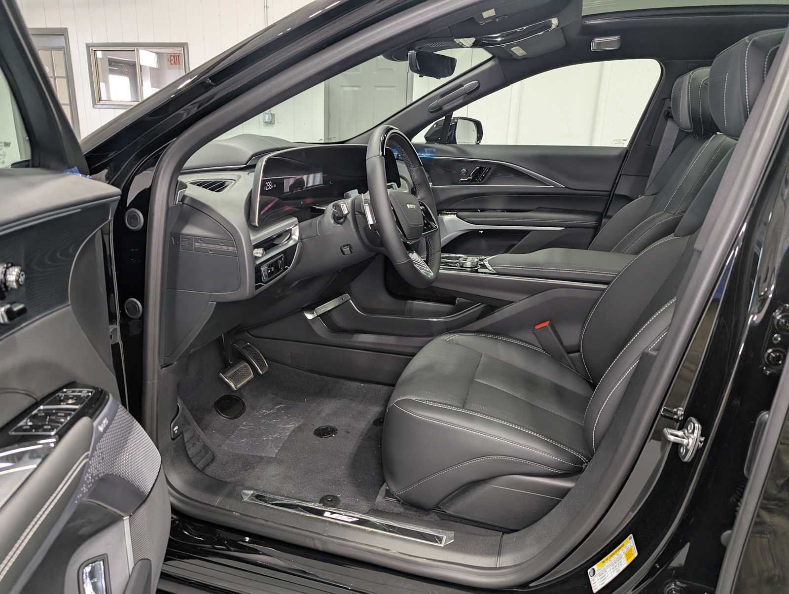 2026 Cadillac Lyriq photo 3