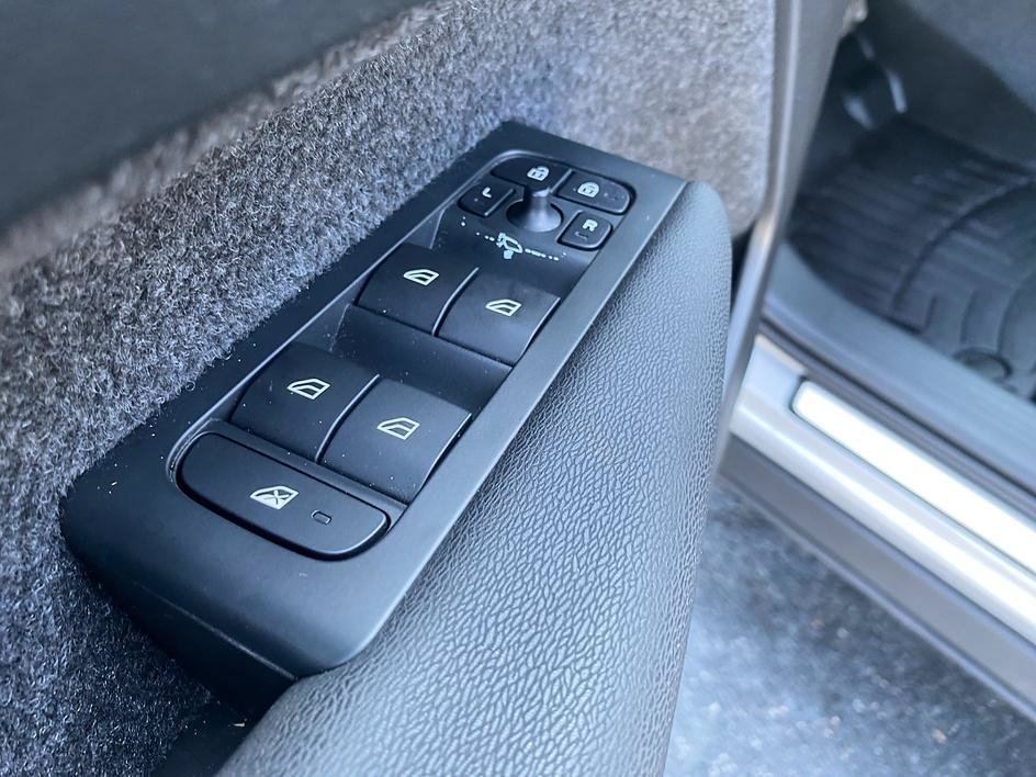 Used 2024 Silver Volvo B5 Core image 10