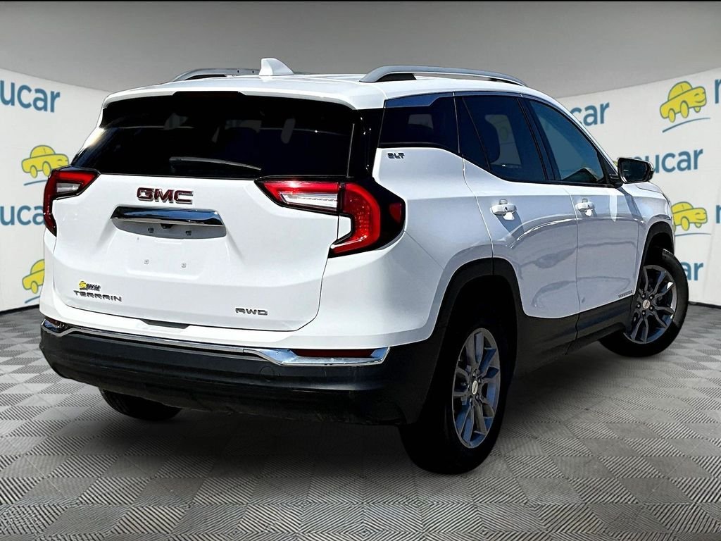 Used 2024 White GMC SLT image 6