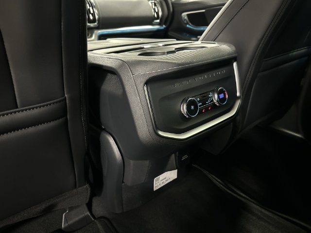 New 2027 Agate Black Metallic Ford Platinum image 31