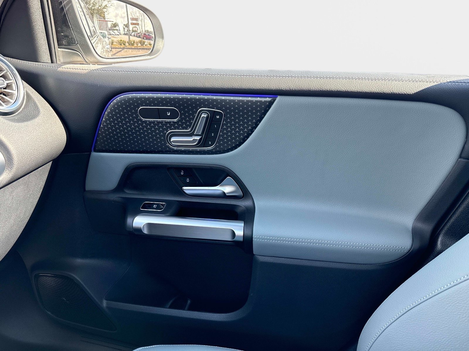 New 2026 Polar White Mercedes-Benz 250 SUV image 24