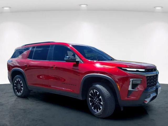 Used 2024 Red Chevrolet Z71 image 5
