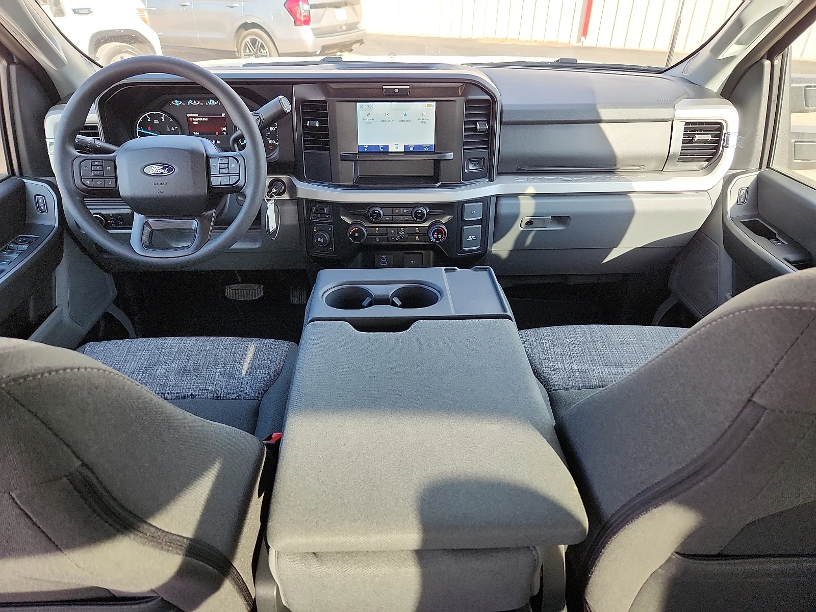 New 2027 Oxford White Ford XLT image 13