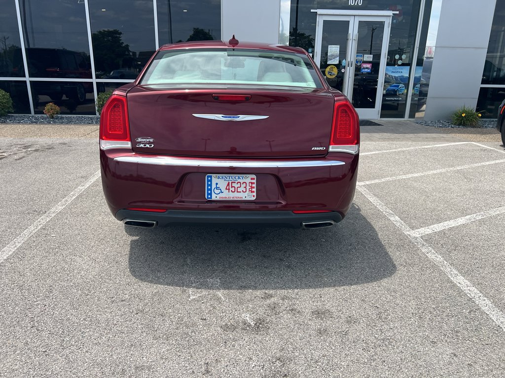 Used 2015 Velvet Red Pearlcoat Chrysler Limited image 7