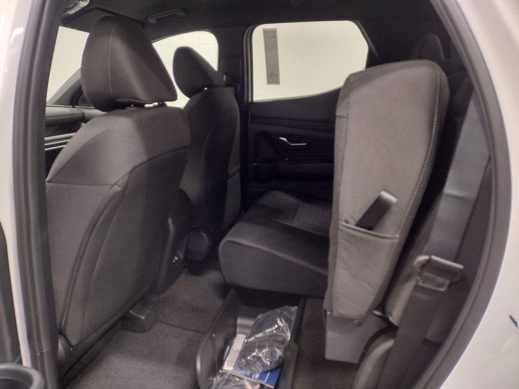 New 2026 White Hyundai SE image 22