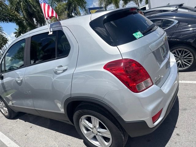 Used 2022 Silver Chevrolet LS image 8
