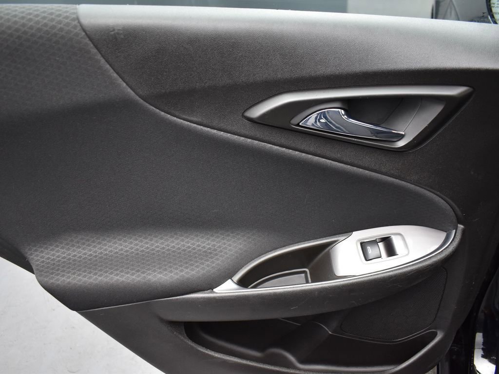 2017 CHEVROLET MALIBU - Image 22