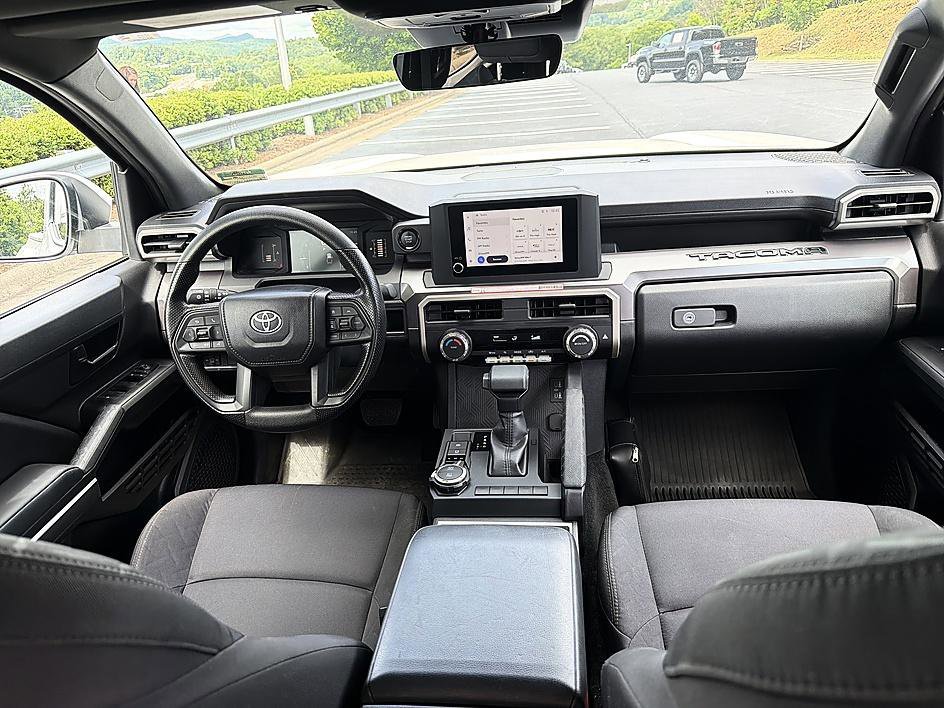 Used 2025 Ice Toyota SR5 image 18