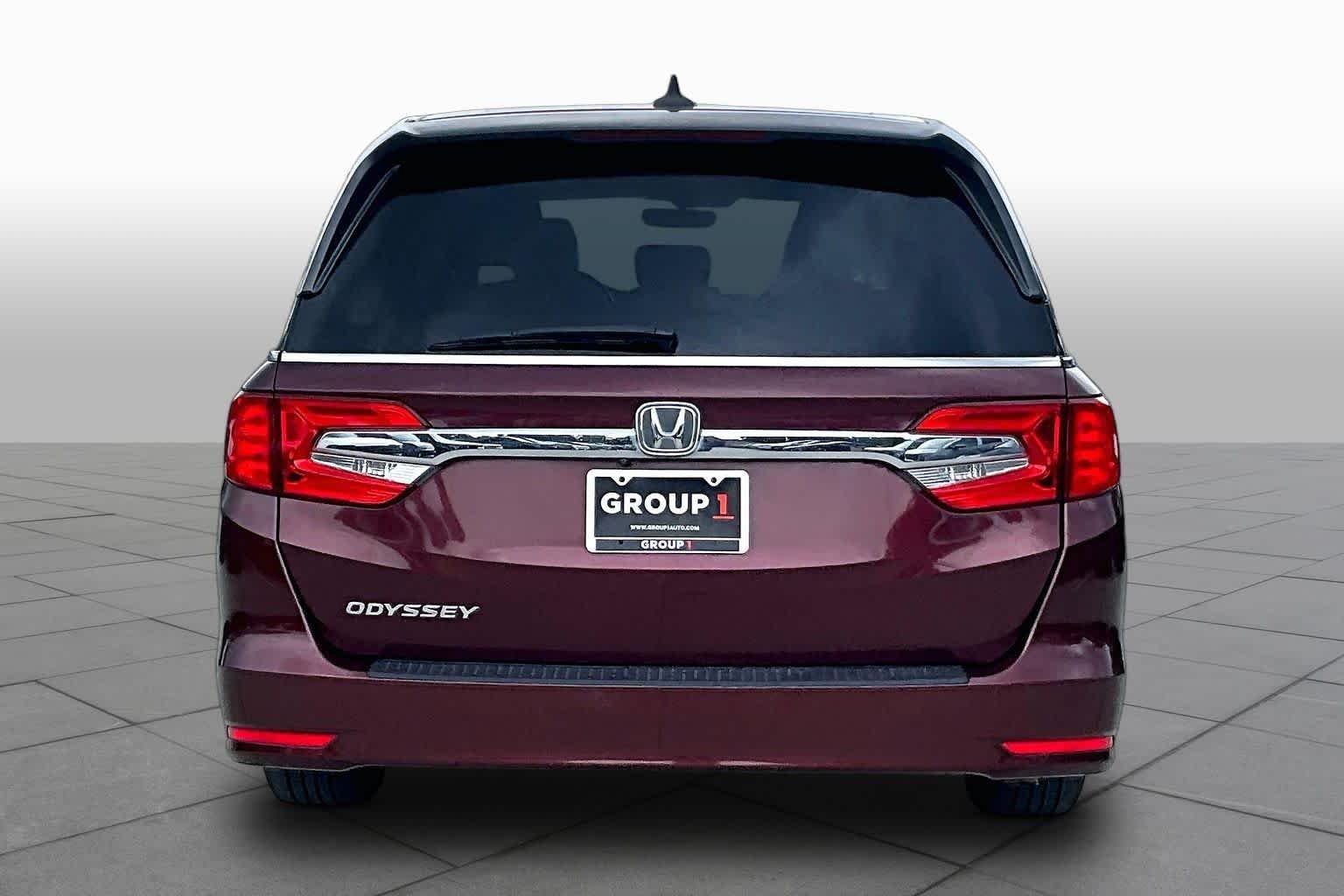 Used 2018 Deep Scarlet Pearl Honda EX-L image 5
