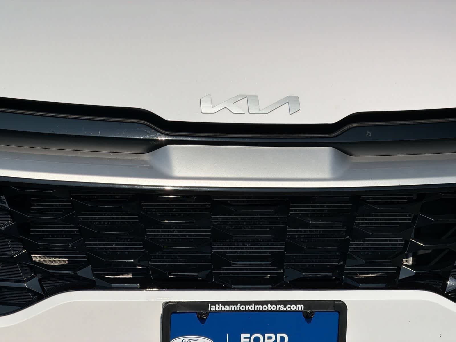Certified Used 2024 Glacial White Pearl Kia EX image 12