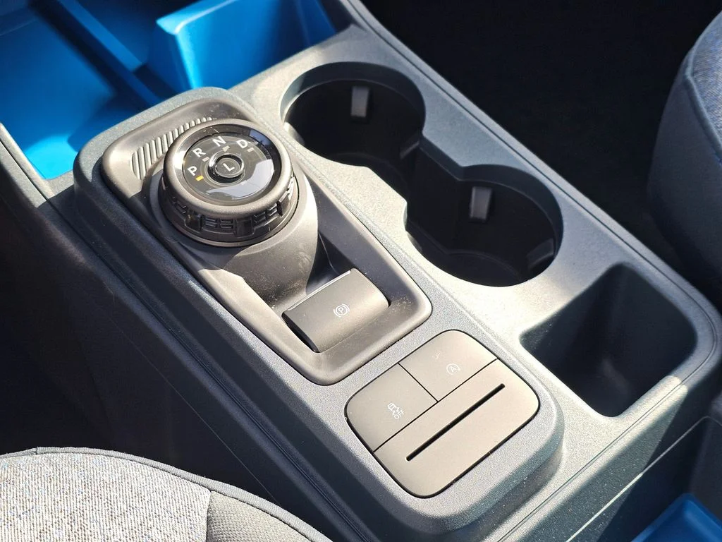 New 2025 Oxford White Ford XLT image 32