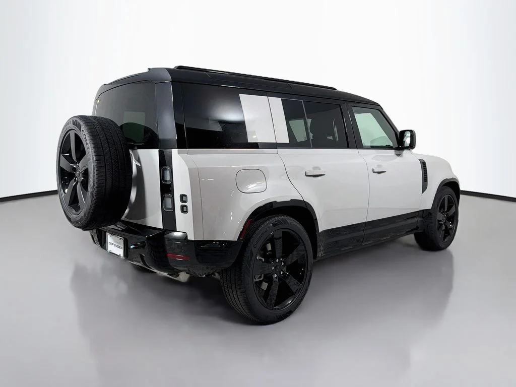 New 2026 Borasco Grey Land Rover X-Dynamic SE image 5