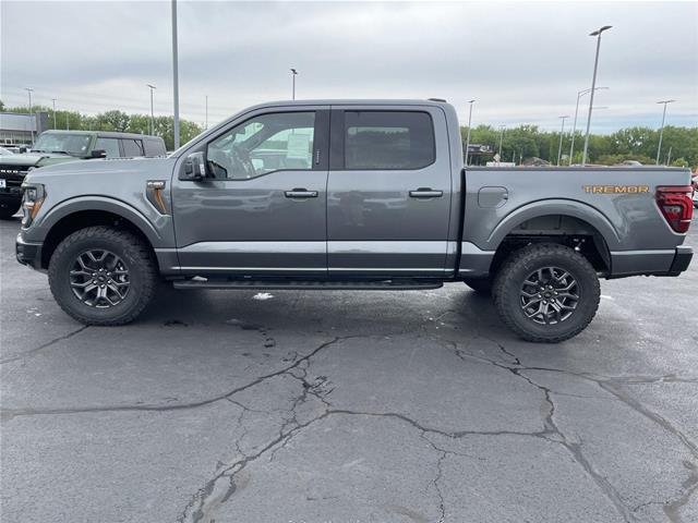 New 2026 Carbonized Gray Metallic Ford Tremor® image 39
