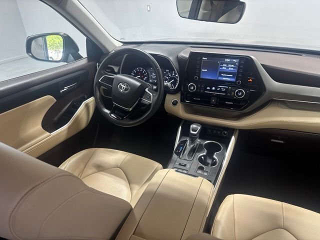 Used 2021 Brown Toyota XLE image 26