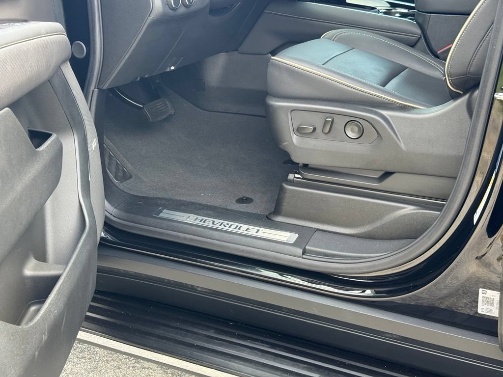 2025 Chevrolet Tahoe Premier - Photo 23