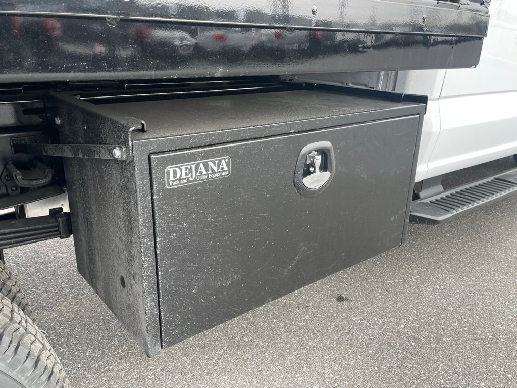 New 2026 Oxford White Ford F-350® XL image 13
