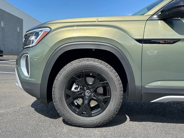 New 2026 Avocado Green Pearl Volkswagen 2.0T Peak Edition image 7