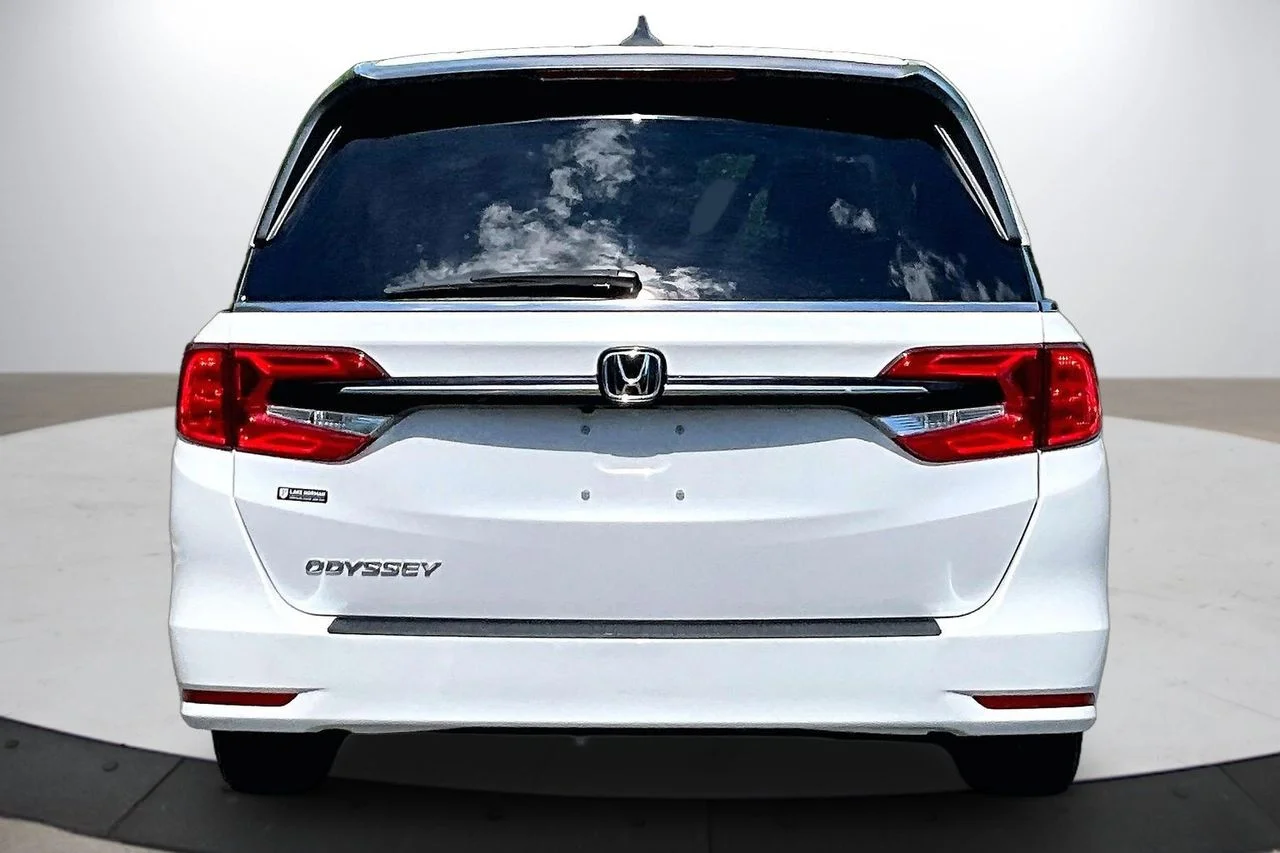 Used 2023  Honda EX-L image 8