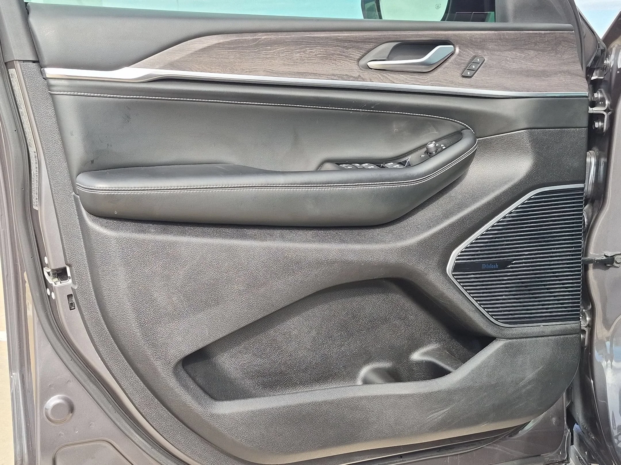 Used 2023 Gray Jeep Overland image 29