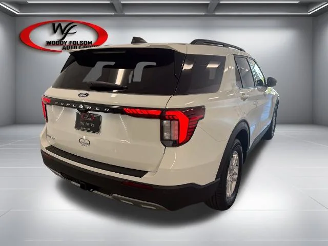 New 2027 Star White Metallic Tri-Coat Ford Active image 23