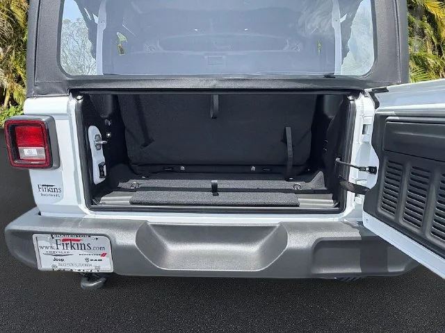 New 2026 Bright White Clear-Coat Exterior Paint Jeep Sport image 25
