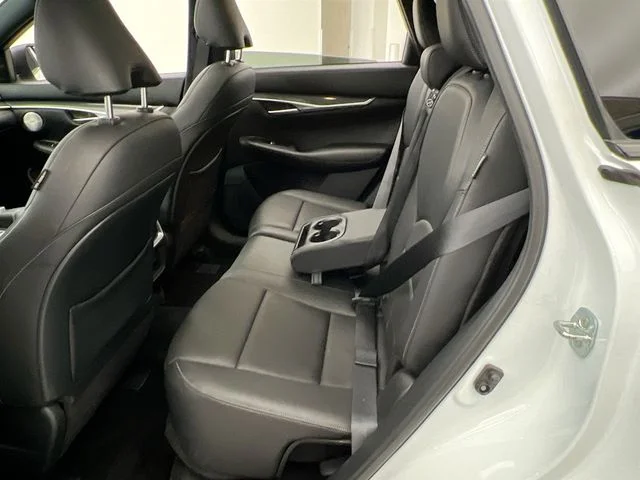 Used 2023 White INFINITI SPORT image 11