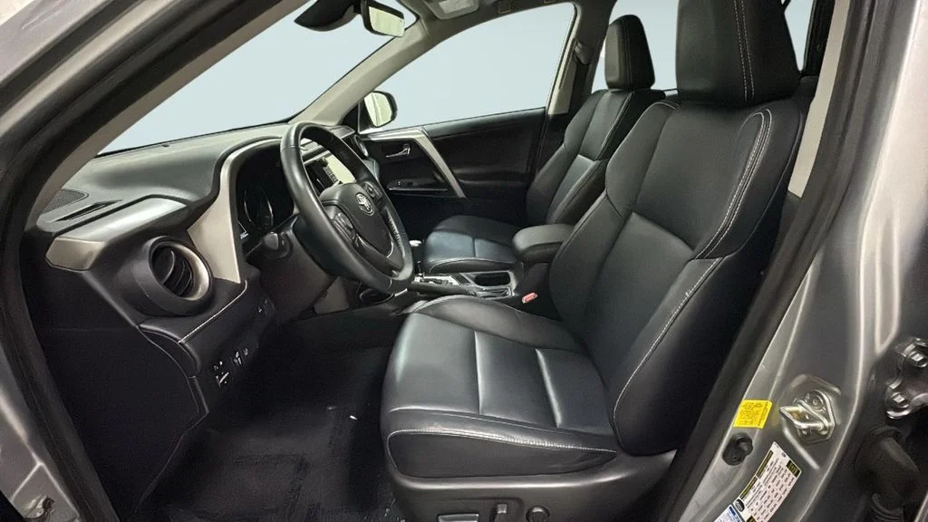 Used 2017 Silver Sky Metallic Toyota Limited image 6
