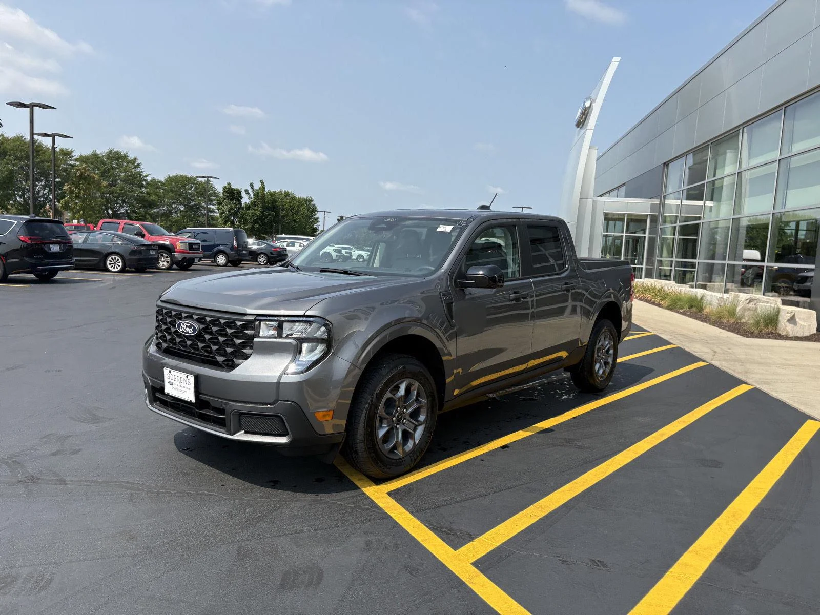 New 2026 Carbonized Gray Metallic Ford XLT image 3