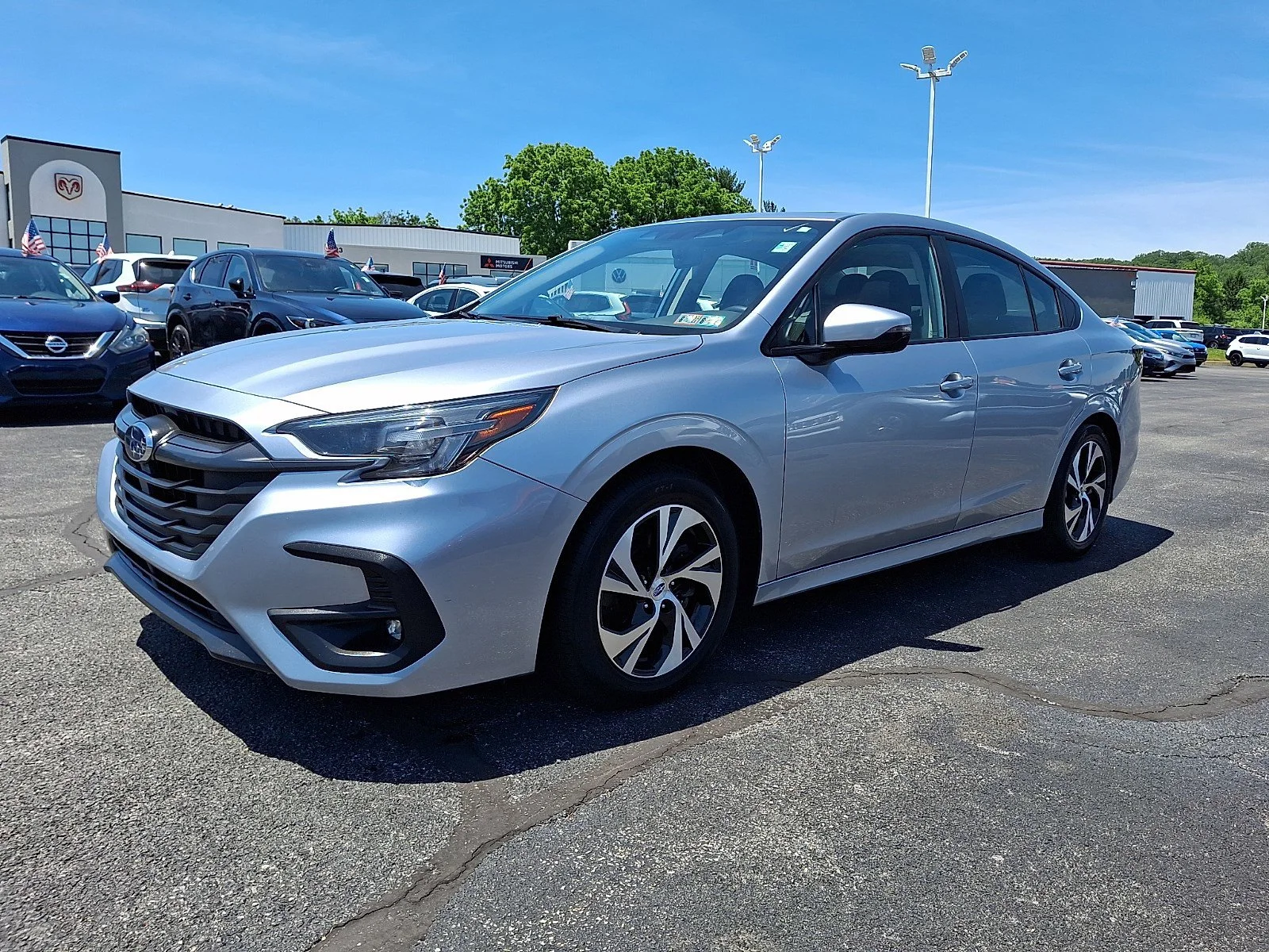 Used 2023 Ice Silver Metallic Subaru Premium image 3
