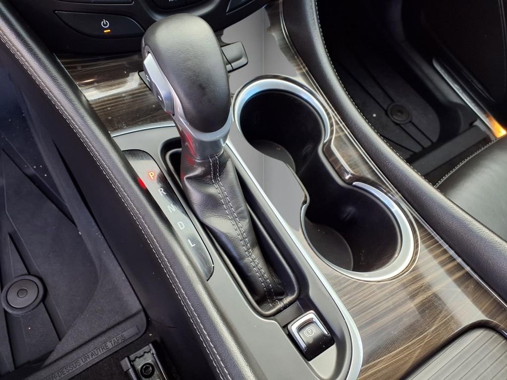Used 2019 GALAXY SILVER METALLIC Buick Essence image 19