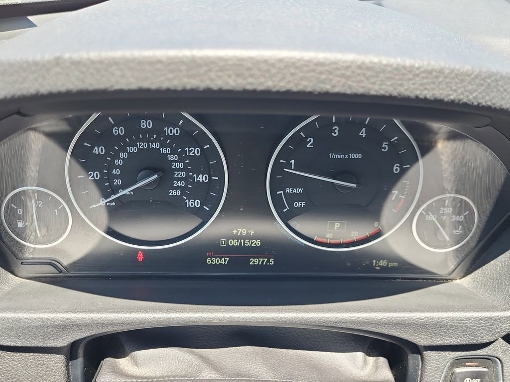 Used 2015 Silver BMW 328i xDrive image 26