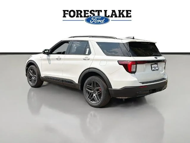 New 2026 Star White Metallic Tri-Coat Ford ST-Line image 5