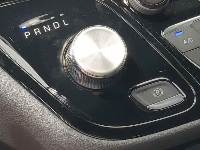 2026 Chrysler Pacifica Select - Photo 43
