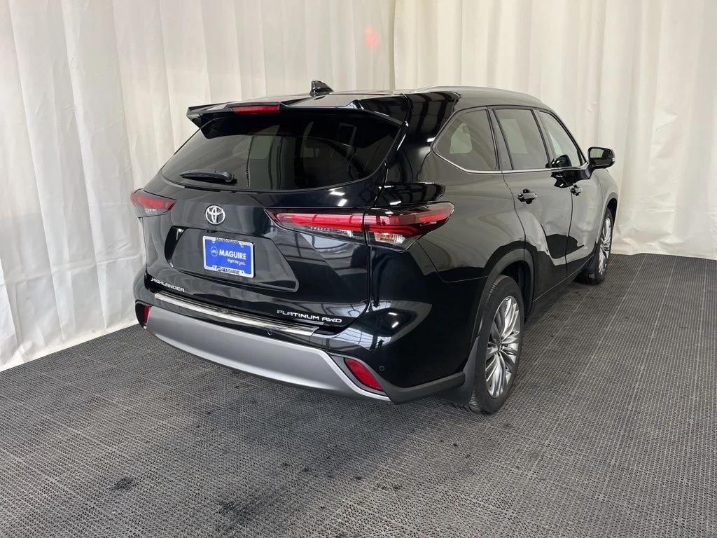 Used 2024 Black Toyota Platinum image 29