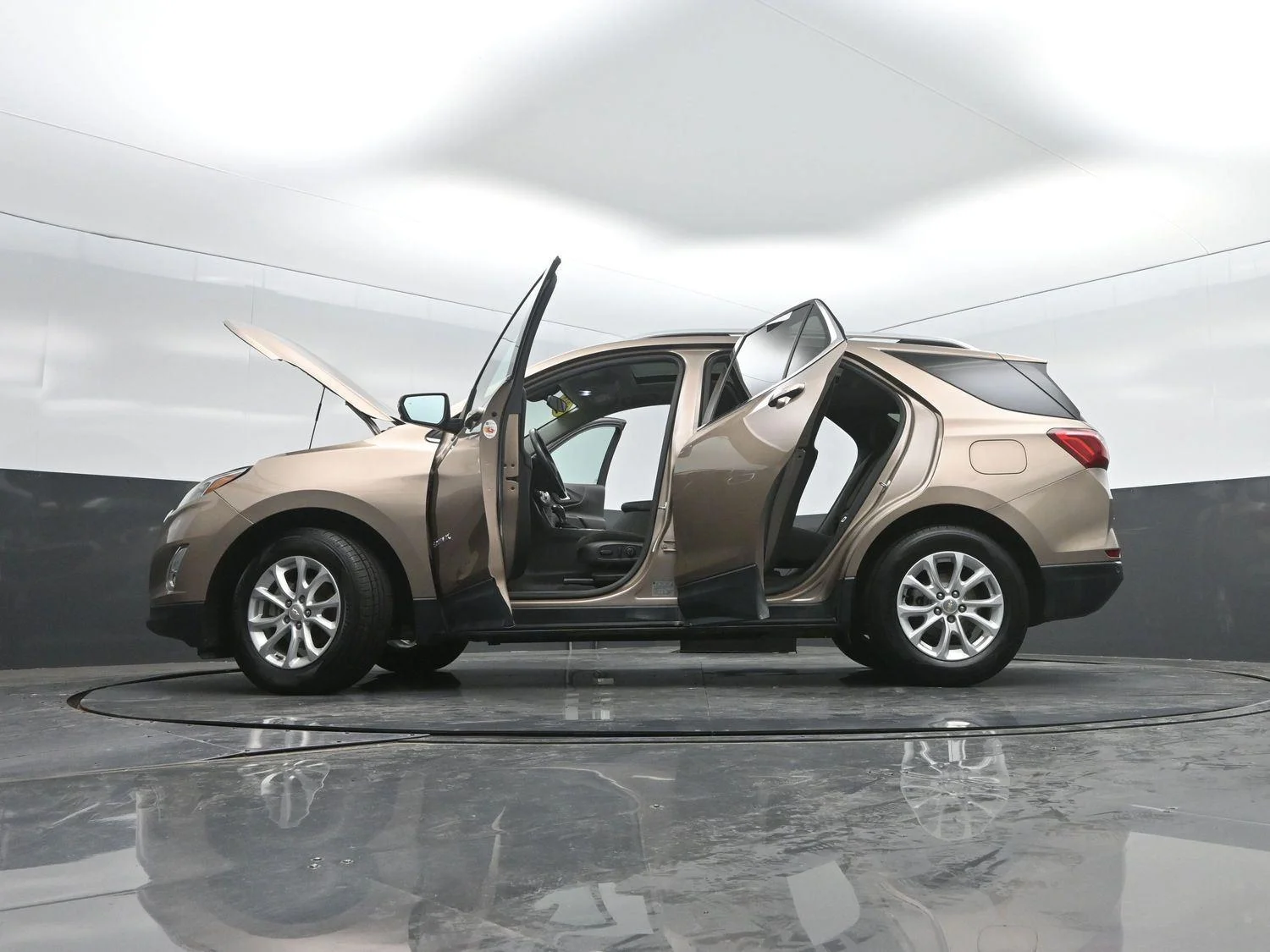 Used 2018 Sandy Ridge Metallic Chevrolet LT image 50