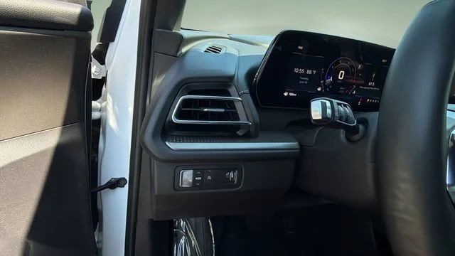 Used 2026 Summit White Chevrolet LT image 22
