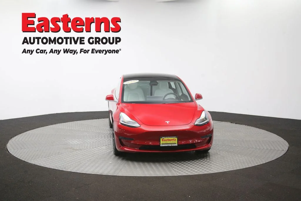 Used 2018 Red Tesla Long Range image 49