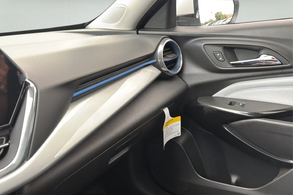 New 2026 Summit White Chevrolet LT image 29