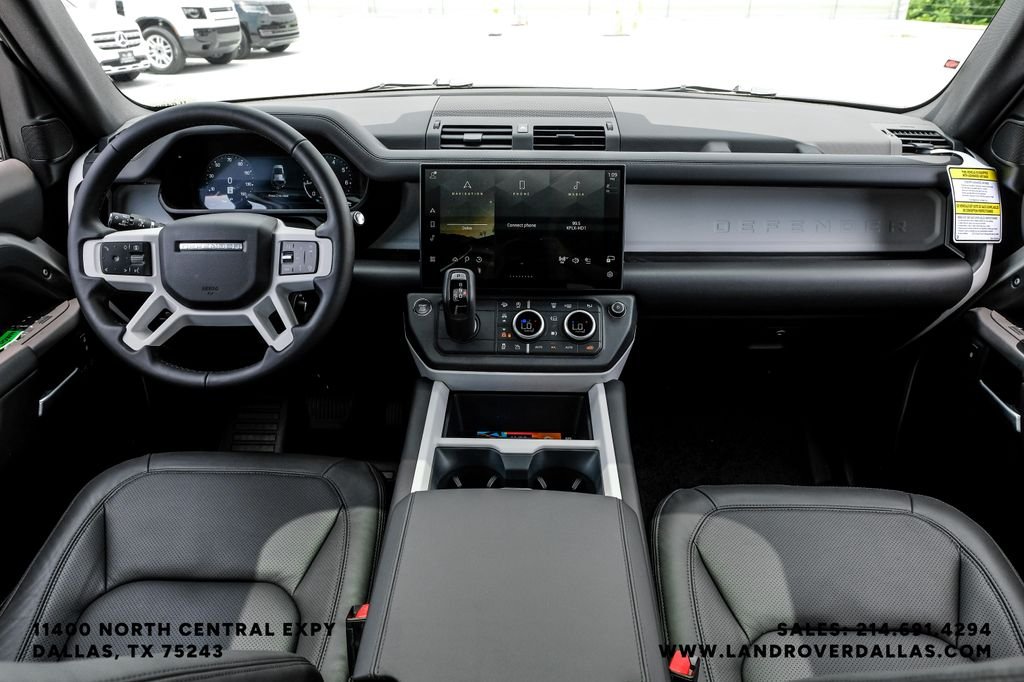 New 2026 Borasco Grey Metallic Land Rover X-Dynamic SE image 13