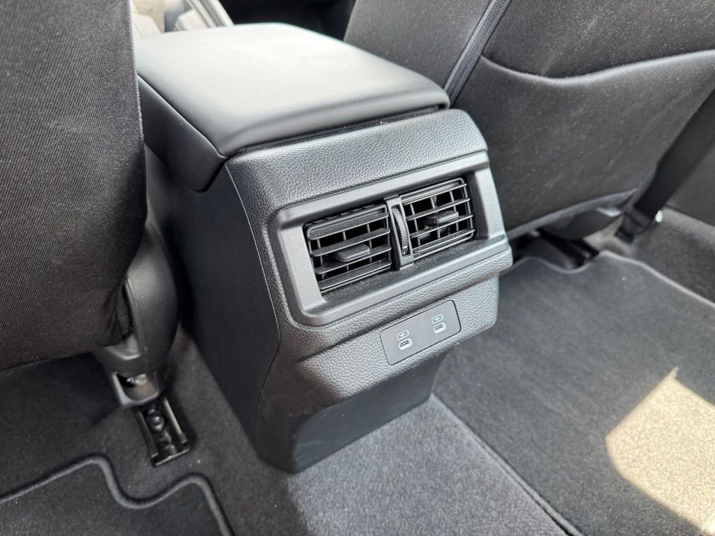 Used 2025  Honda LX image 19