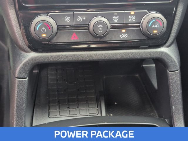 Used 2024 Black Ford XLT image 19