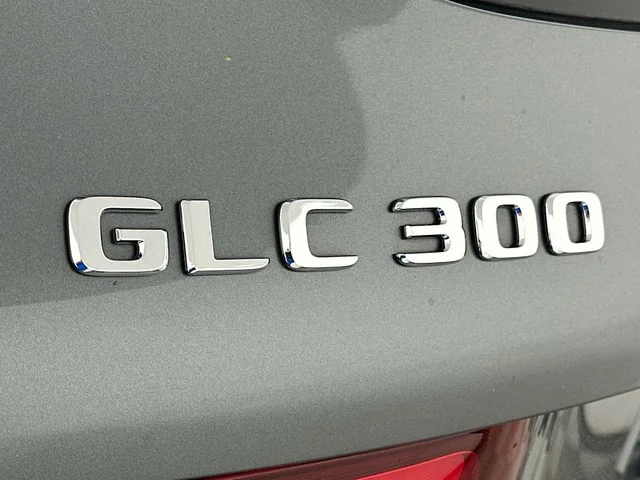 Pre-Owned 2017 Mercedes-Benz GLC 300