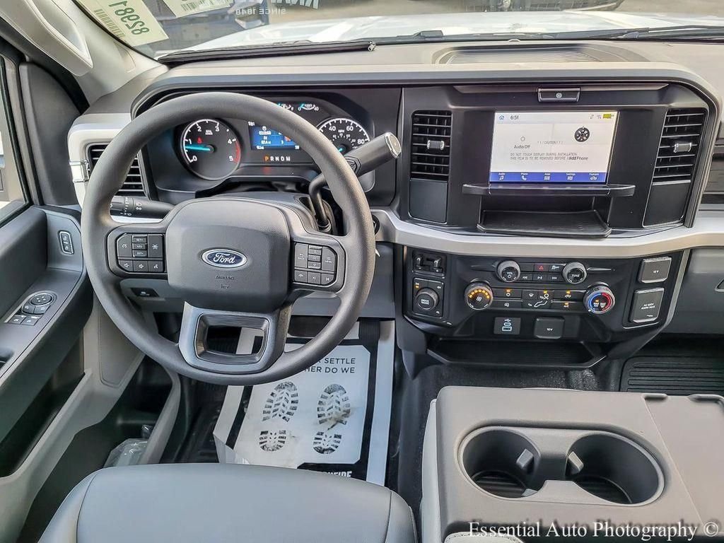 New 2025 Oxford White Ford F-550® XL image 5